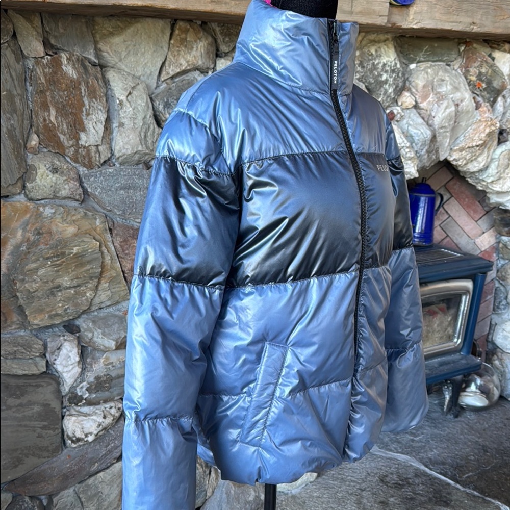 Peloton Blue & Black High Collar Puffer Jacket Women’s size XSmall - Picture 6 of 12